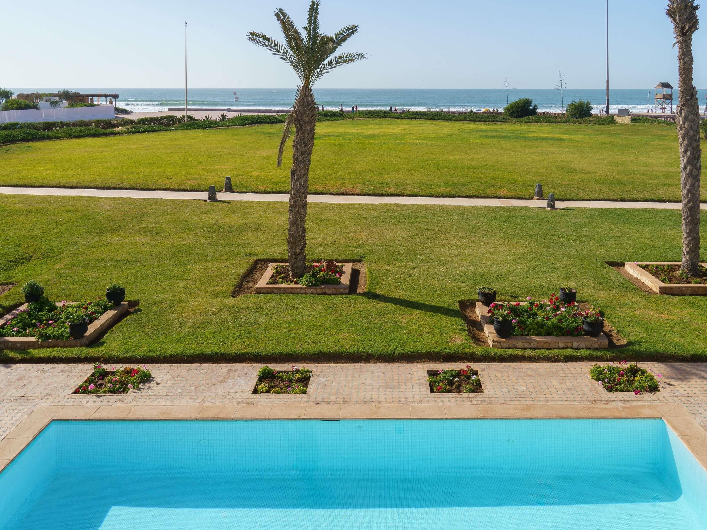 Egyptian cotton sheets, premium bedding, minibar, in-room safe