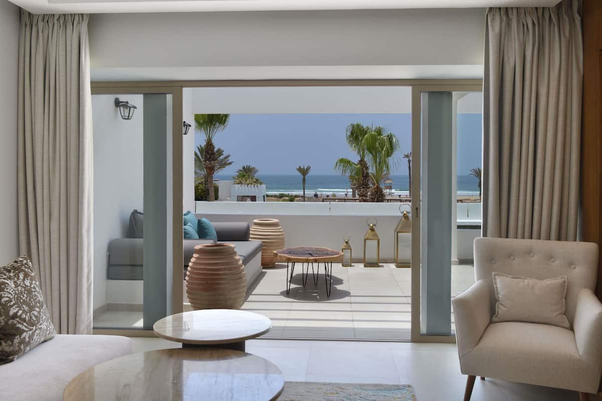 Suite, 1 cama King size, Terraza, vista al océano (Privilege) | Sábanas de algodón egipcio, ropa de cama de alta calidad y minibar