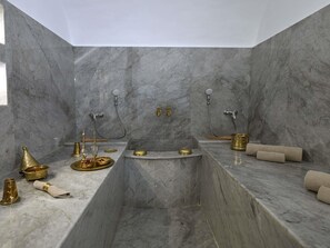 Couples treatment room(s), steam room, Turkish bath/hammam