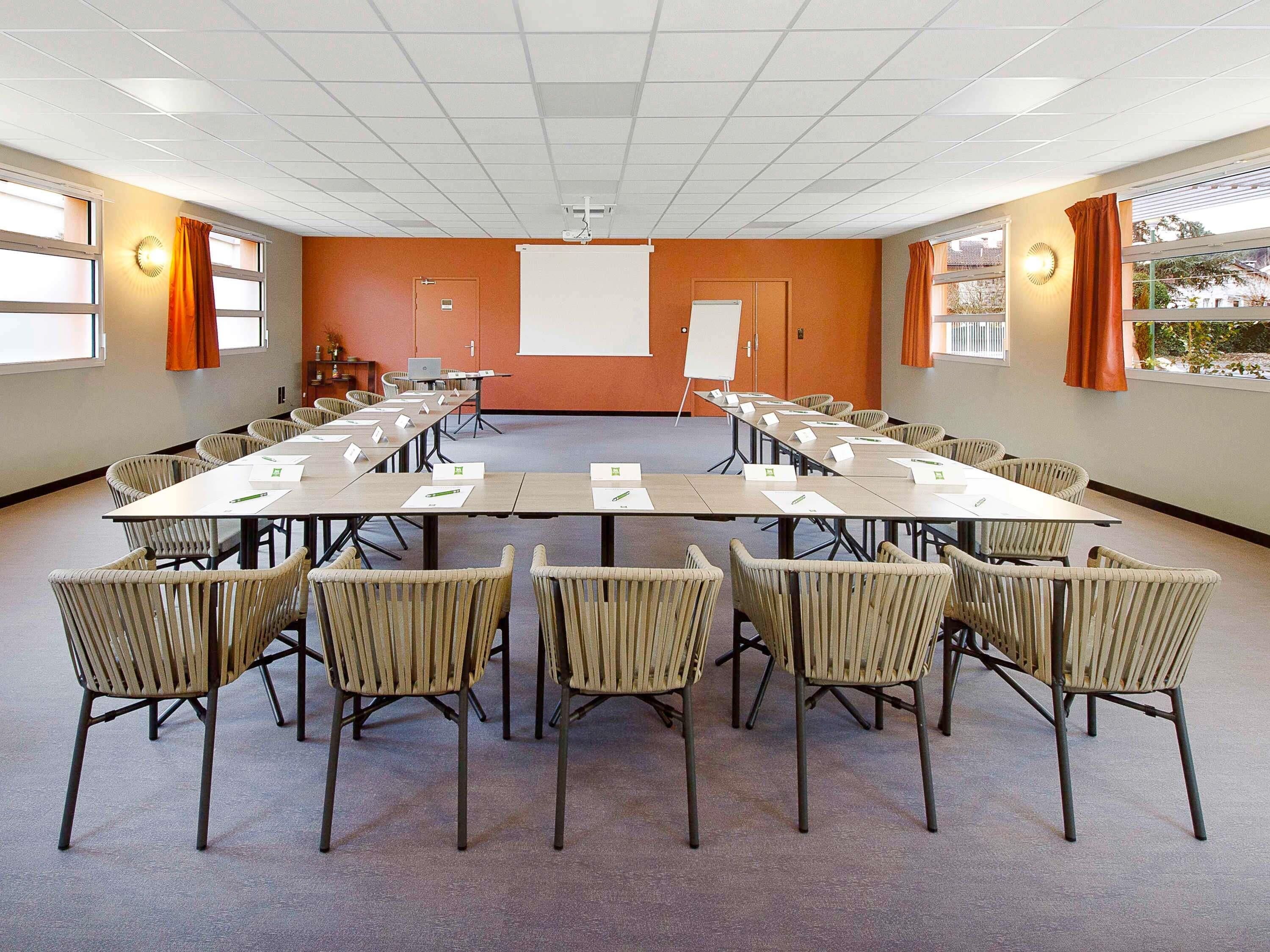 Meeting facility