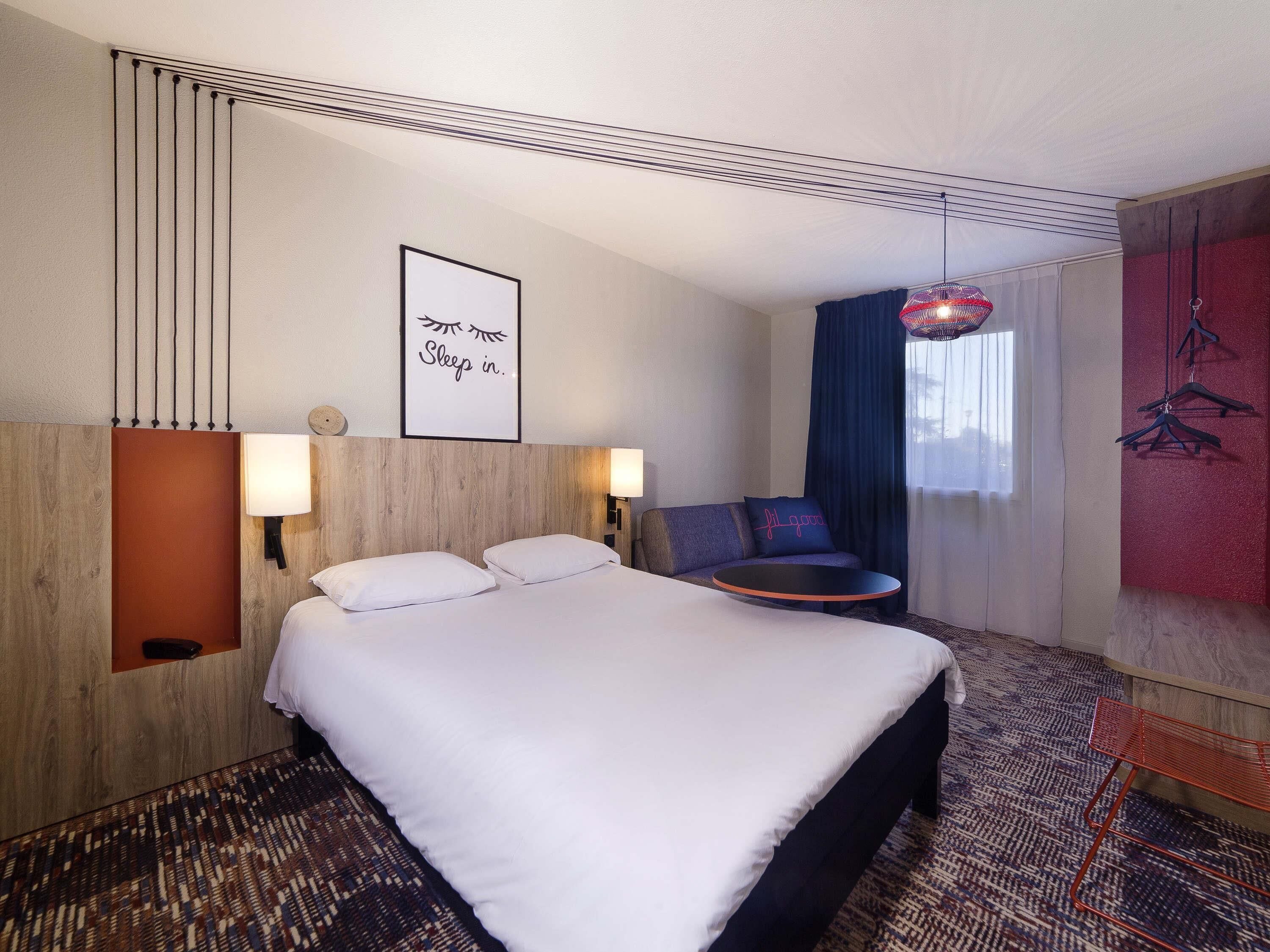 Literie de qualité supérieure, surmatelas, rideaux occultants