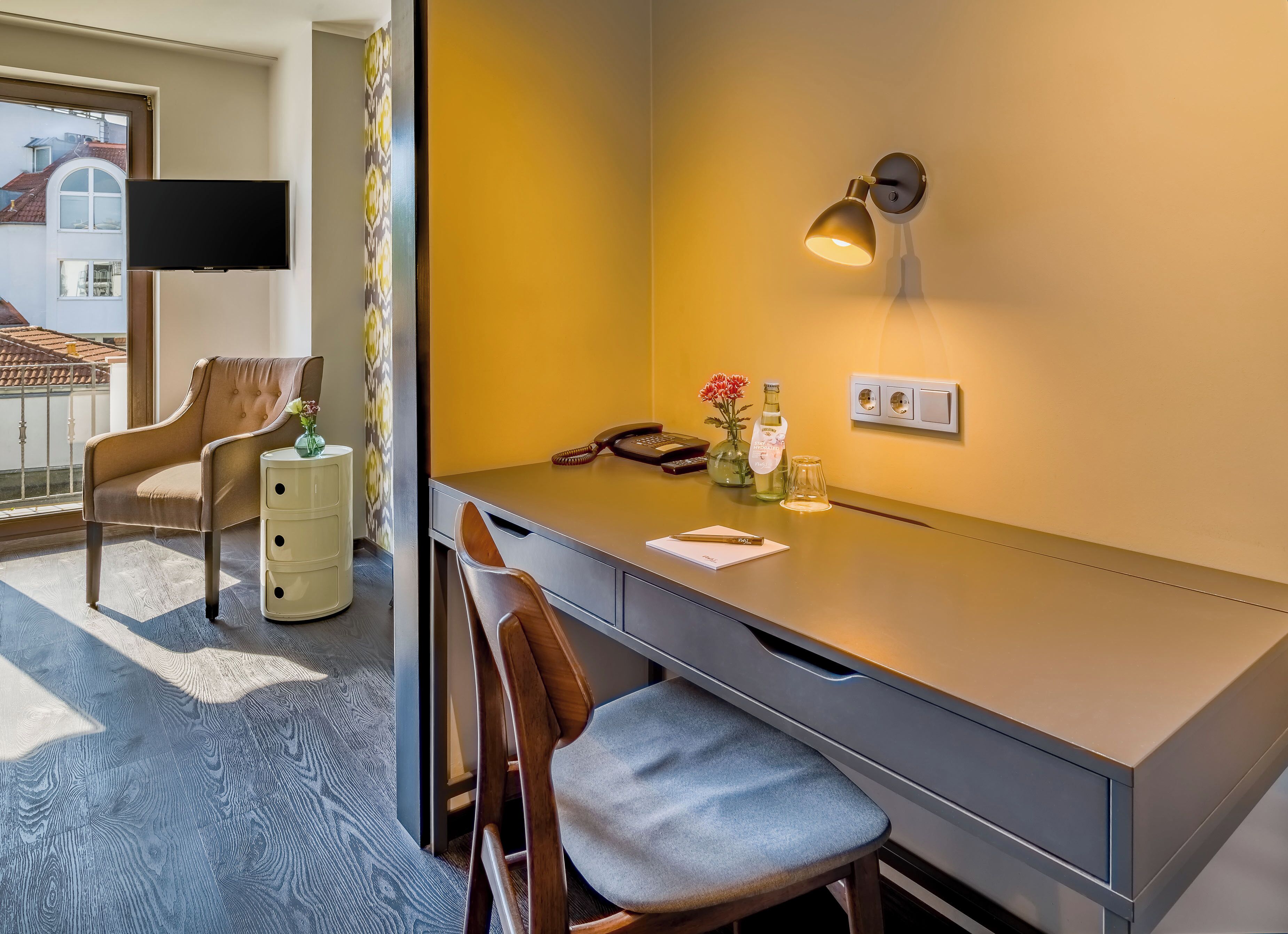 1 bedroom, hypo-allergenic bedding, individually decorated, desk