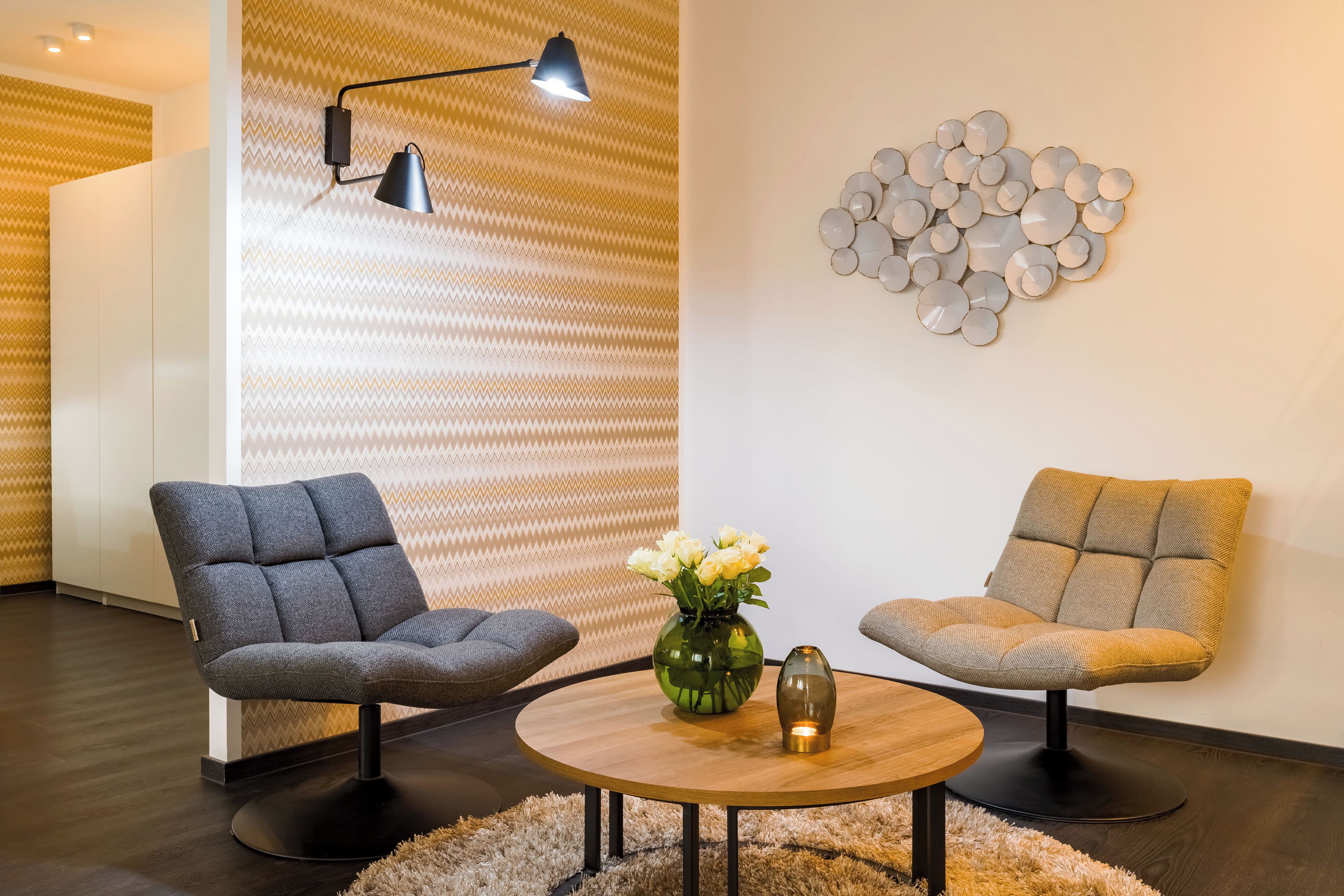 1 bedroom, hypo-allergenic bedding, individually decorated, desk