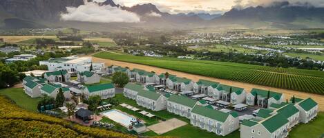 المنشأة من الخارج