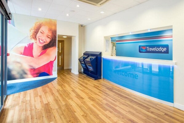 Lobby - Travelodge Slough (Slough)