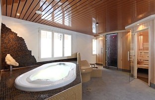 Bañera de hidromasaje interior