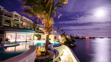 Fassade der Unterkunft – Abend/Nacht