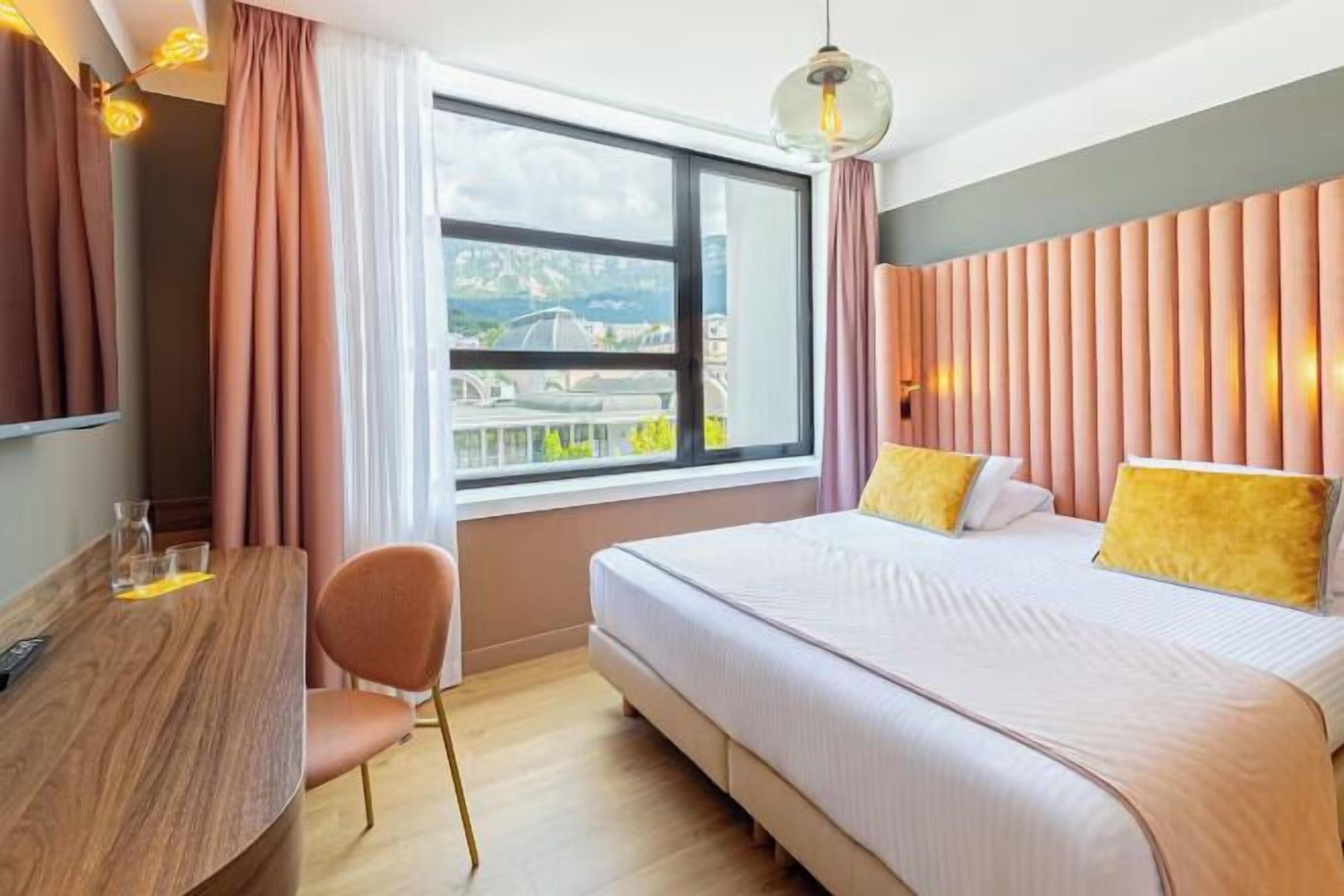 Premium bedding, minibar, in-room safe, desk