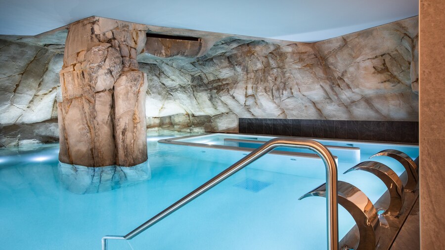 Riviera – Hotel, Restaurant & Spa (formerly Golden Tulip Aix les Bains)