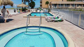 Outdoor pool - Seabreeze Condominiums (Madeira Beach)