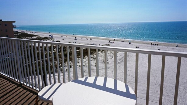 Condo, 1 Queen Bed with Sofa bed | Terrace/patio