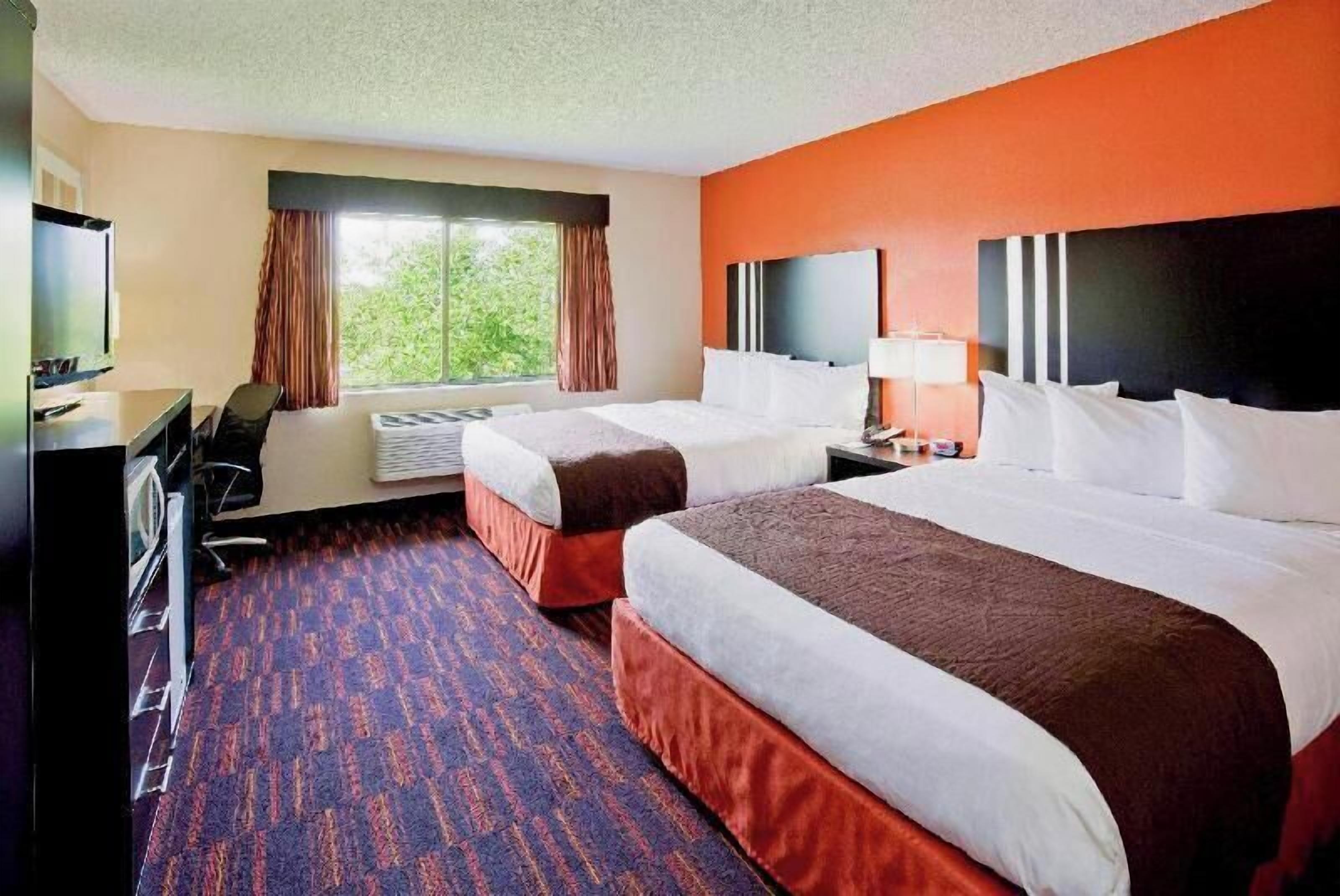 In-room safe, desk, laptop workspace, iron/ironing board