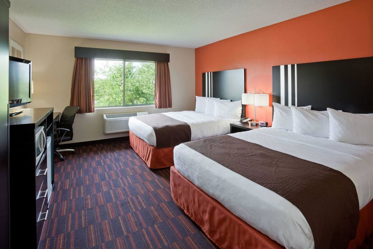In-room safe, desk, laptop workspace, iron/ironing board