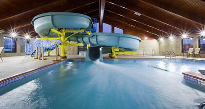 AmericInn by Wyndham Shakopee Near Canterbury Park