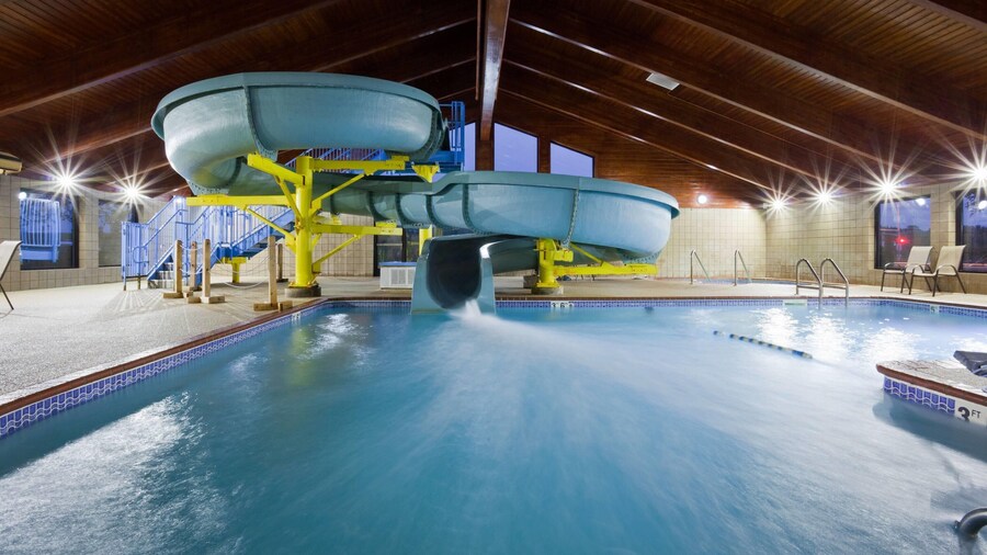 AmericInn by Wyndham Shakopee Near Canterbury Park