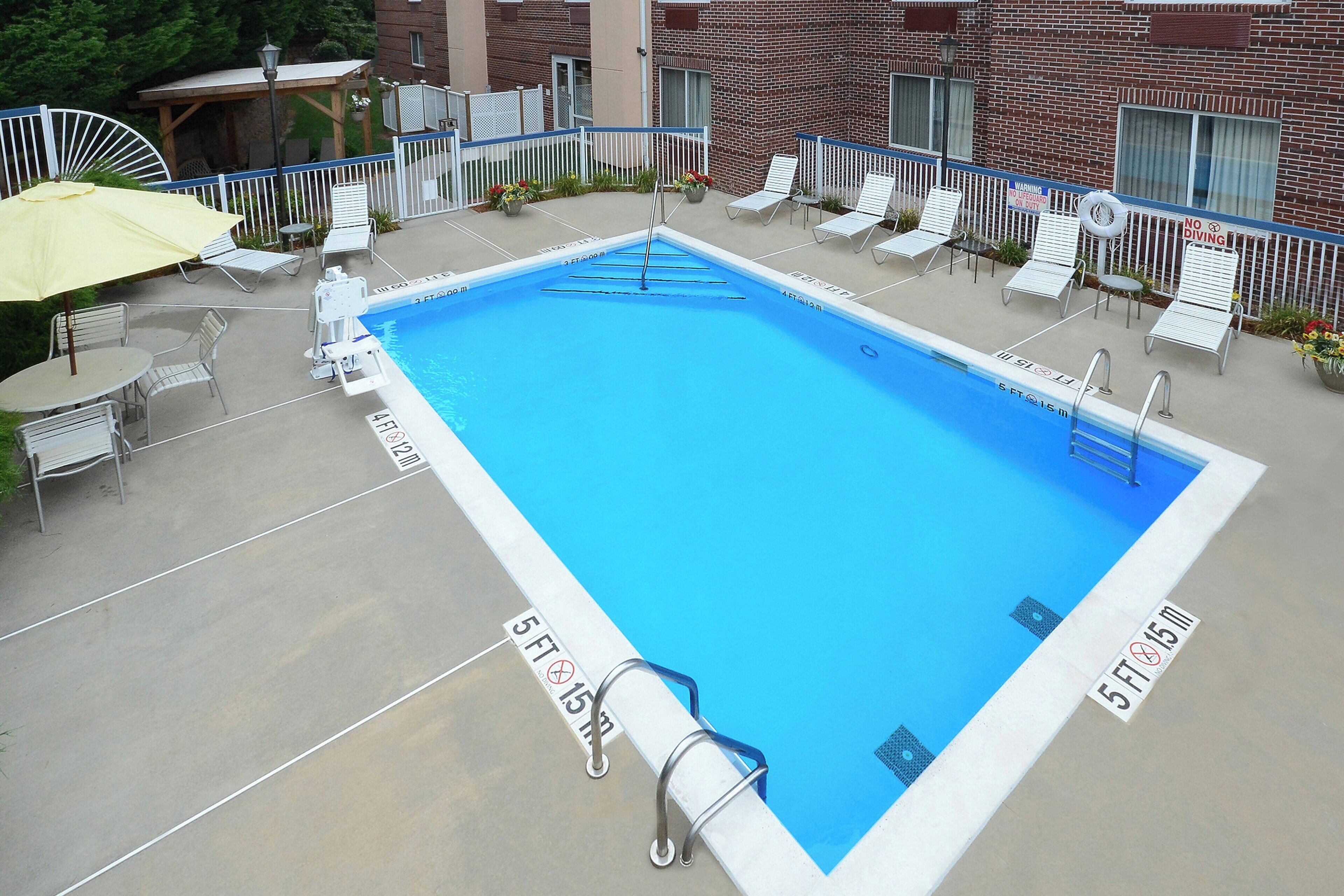 seasonal outdoor pool