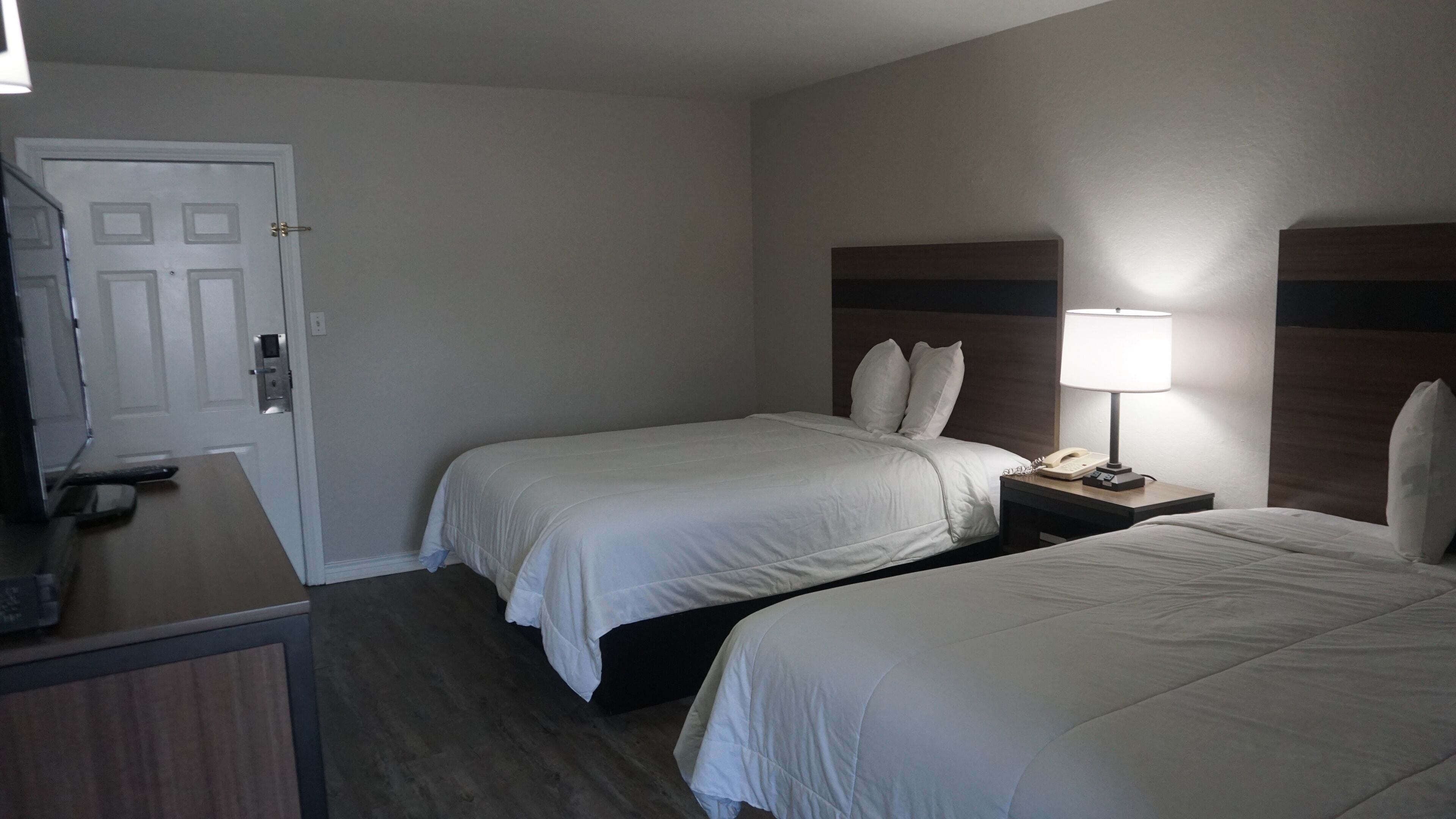 Habitación estándar doble | Escritorio, wifi gratis, ropa de cama