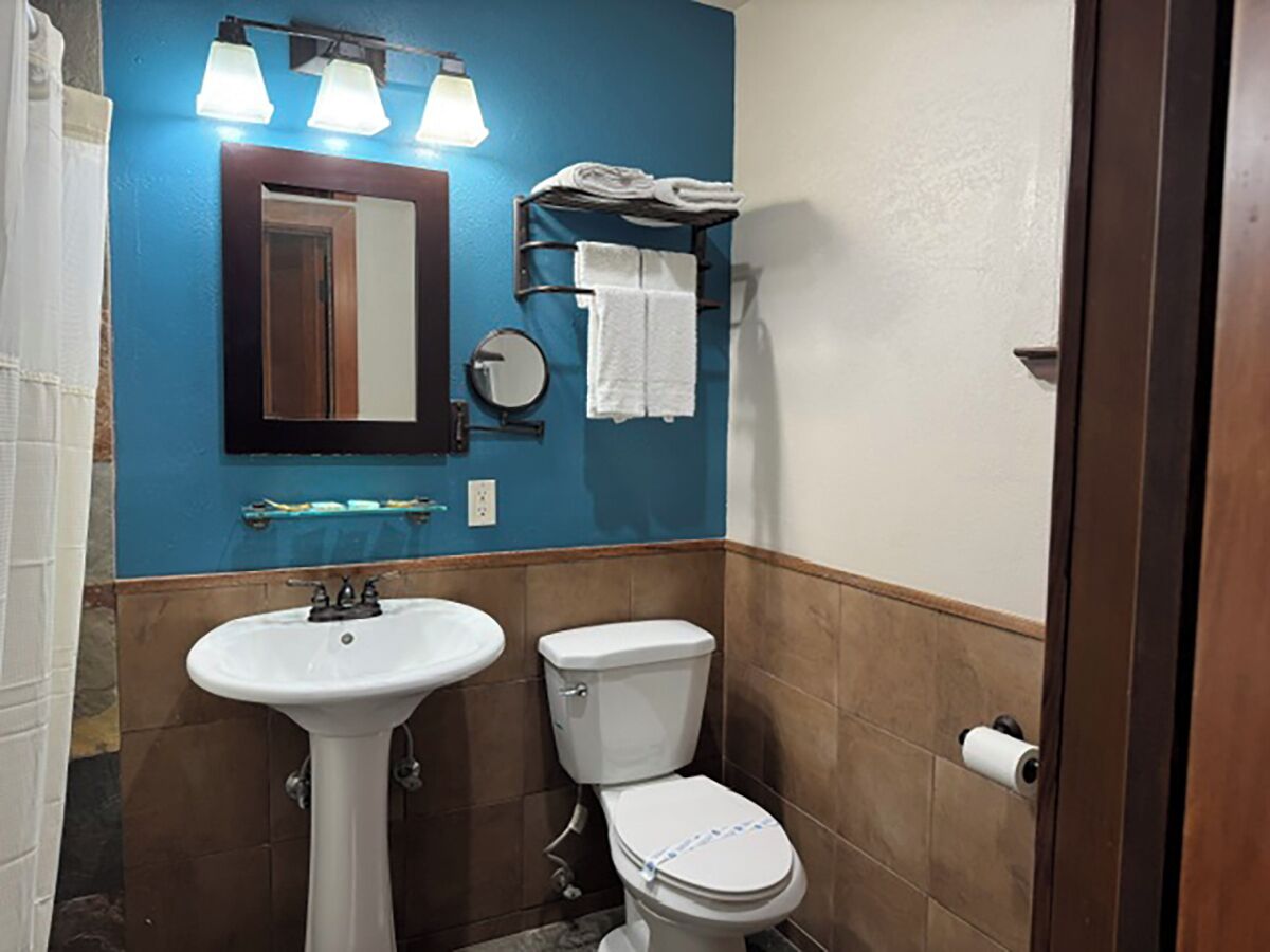 Photo - Avalon Lodge South Lake Tahoe