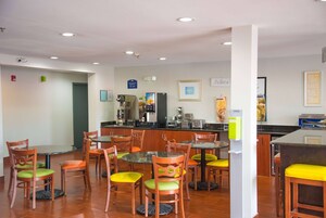 Desayuno continental incluido todos los días