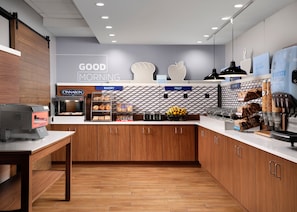 Petit déjeuner buffet compris tous les jours