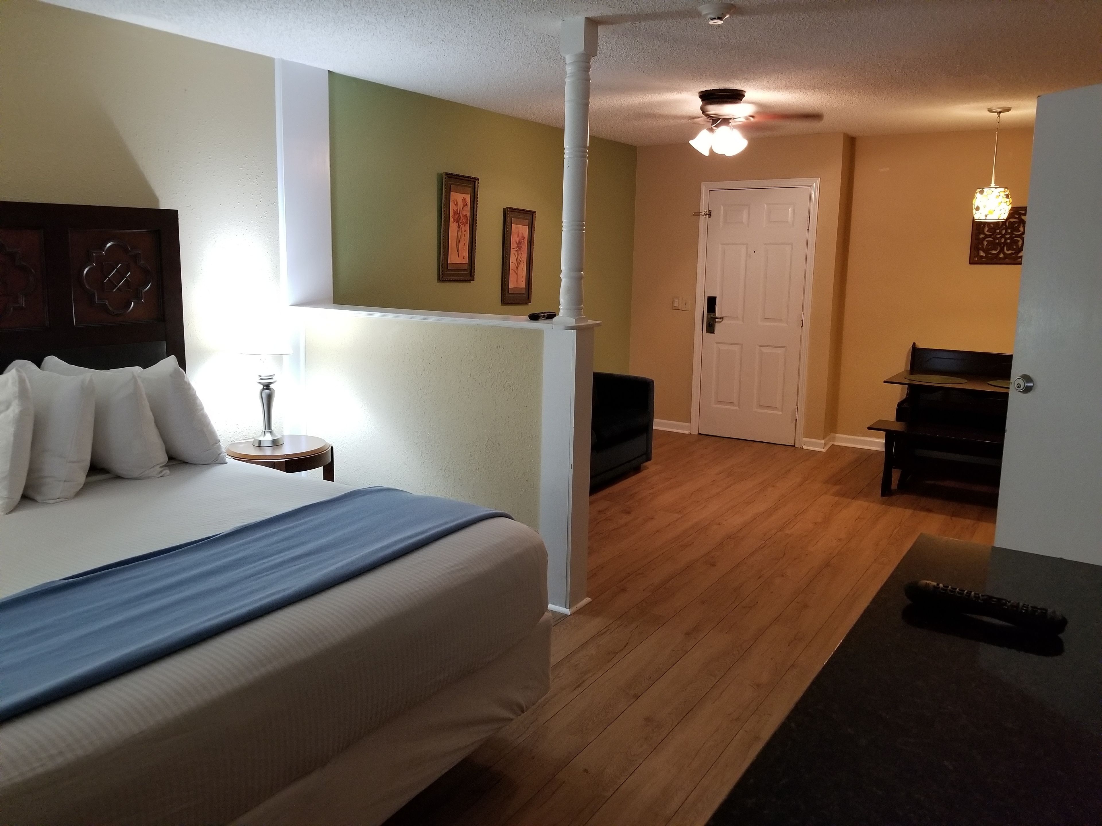 Iron/ironing board, free WiFi, bed sheets, wheelchair access