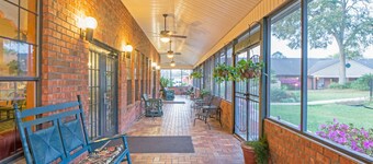 Hospitality Inn