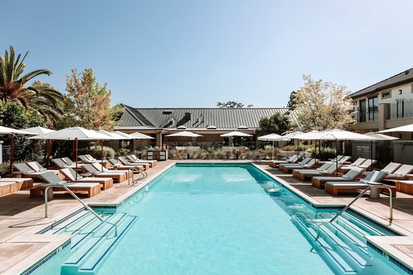 3 albercas al aire libre y camas balinesas gratuitas 