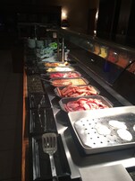 Her gün tam kahvaltı (kişi başı 18.00 GBP) 