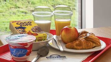 Daily to-go breakfast (GBP 7 per person)