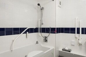 Combined shower/bathtub, eco-friendly toiletries, hair dryer, towels