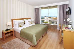 Habitación con 1 cama doble o 2 individuales, vistas a la ciudad | Vistas desde la habitación