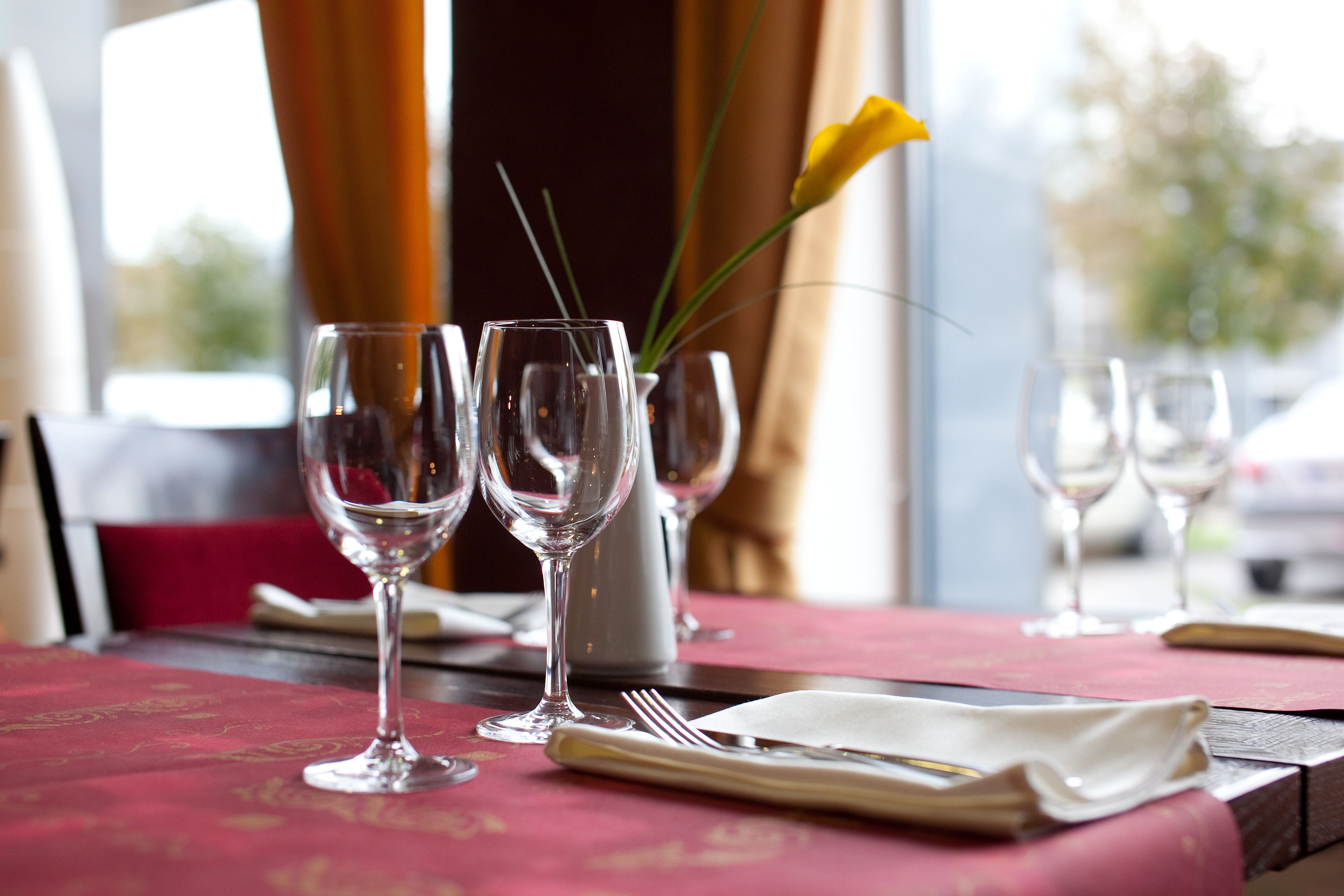 Breakfast, lunch and dinner served