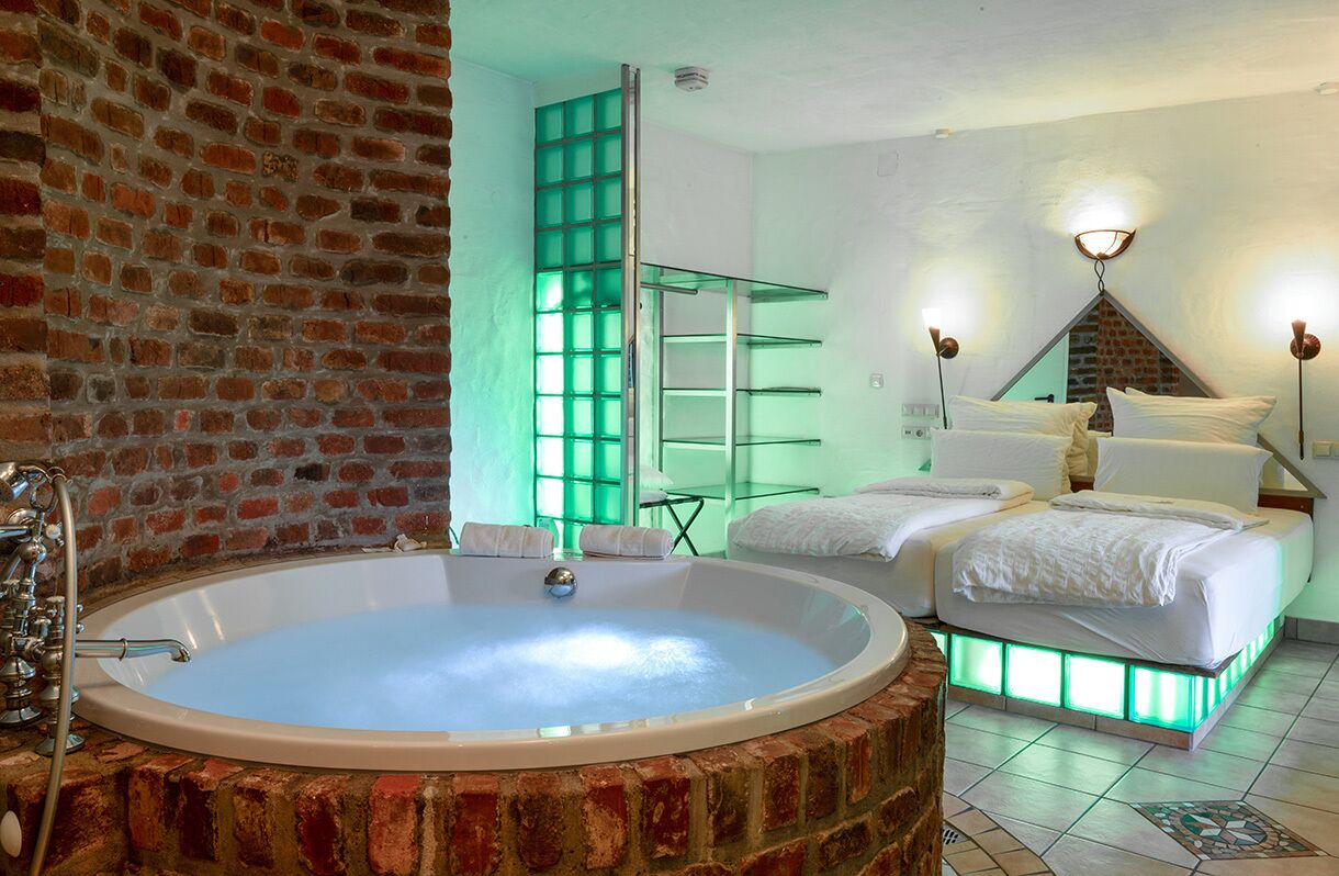 green wellness suite | living area | 32-inch flat-screen tv with premium tv channels, tv