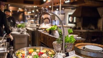 Breakfast, lunch, dinner served; Regional cuisine, garden views