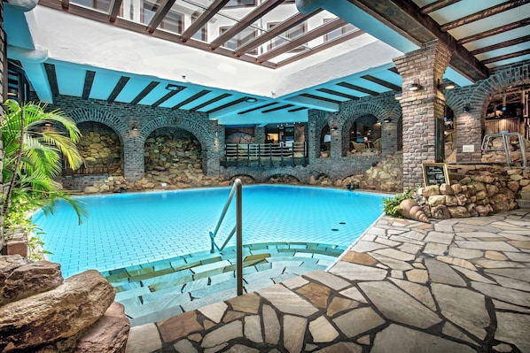 Indoor pool, seasonal outdoor pool, pool loungers