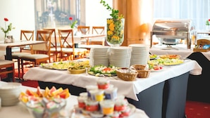 Breakfast buffet - Orient Hotel (Kraków)