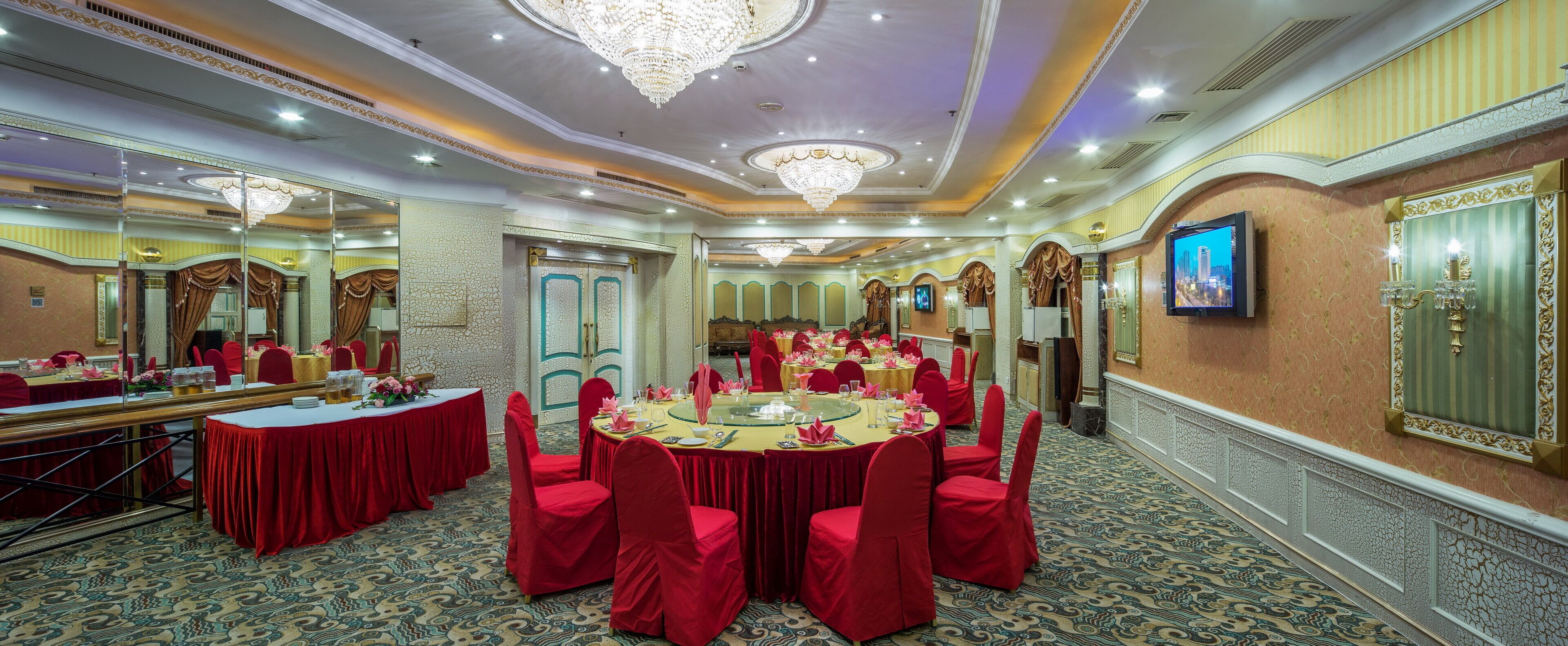 Banquet hall