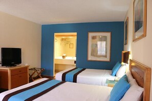 Colonial Doble | Desk, soundproofing, iron/ironing board, free WiFi