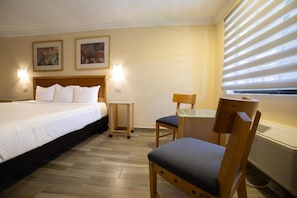 Colonial Doble, Internal View | Schreibtisch, kostenloses WLAN, Bettwäsche