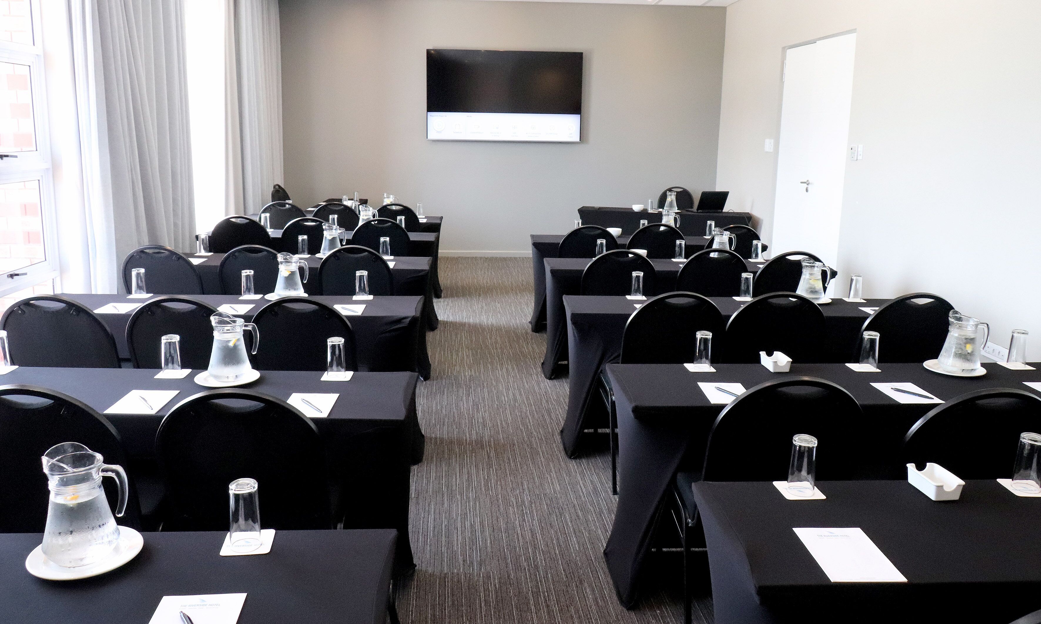 Photo - The Riverside Hotel