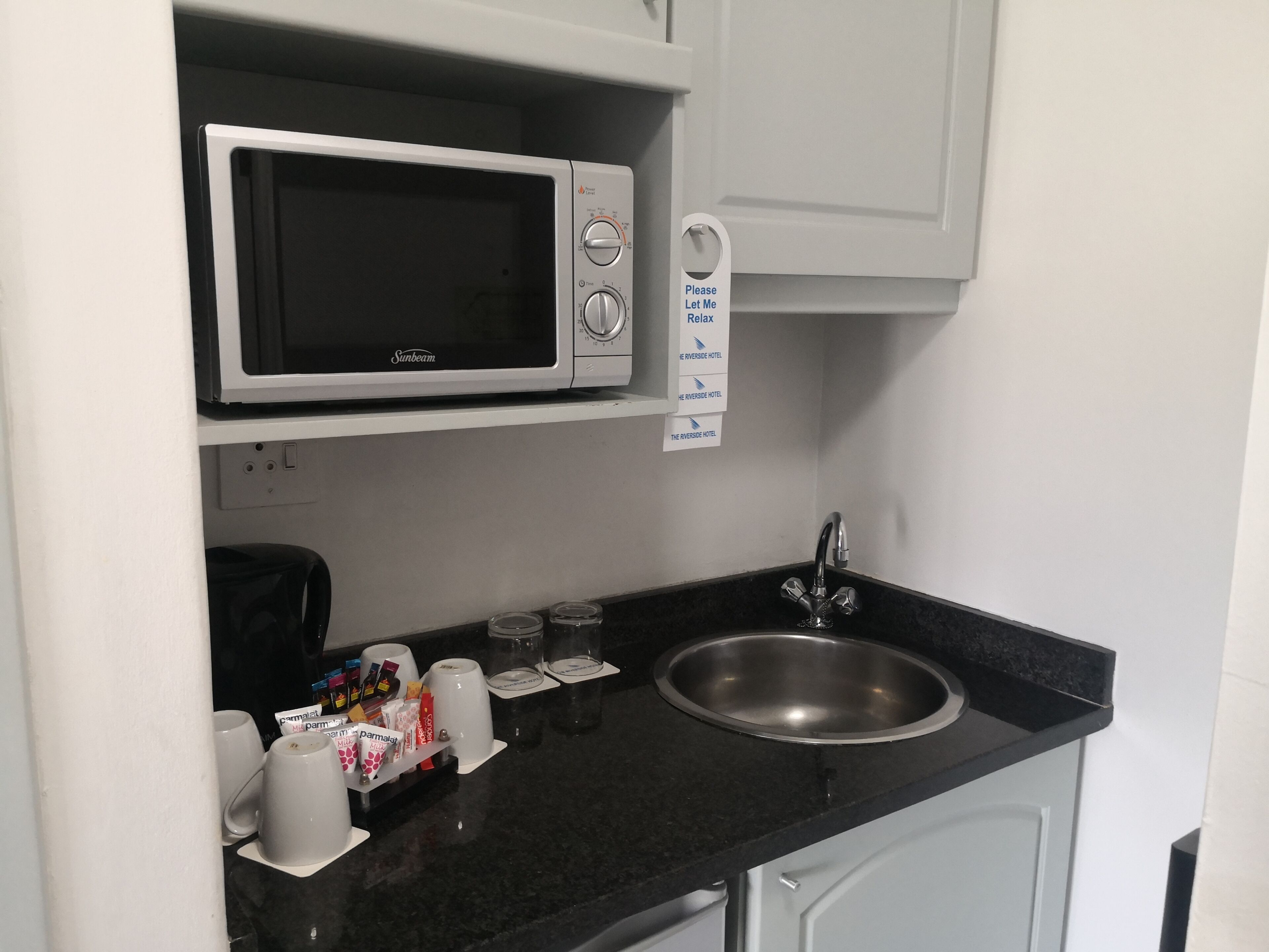 Photo - The Riverside Hotel