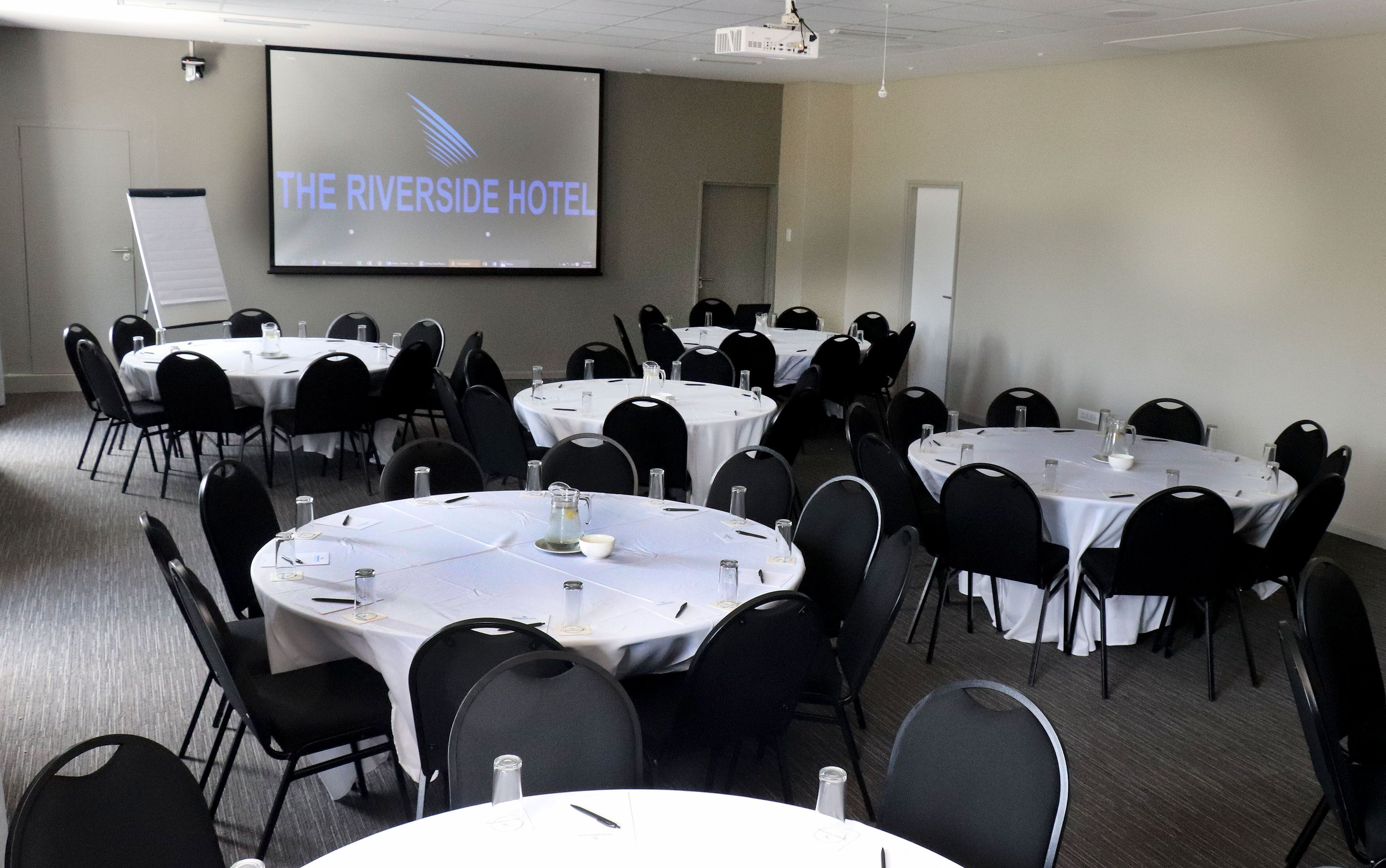 Foto - The Riverside Hotel