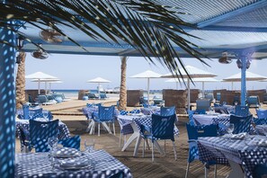 Food and drink - Pharaoh Azur Resort (Hurghada)