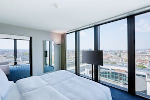 Premium bedding, free minibar, desk, laptop workspace