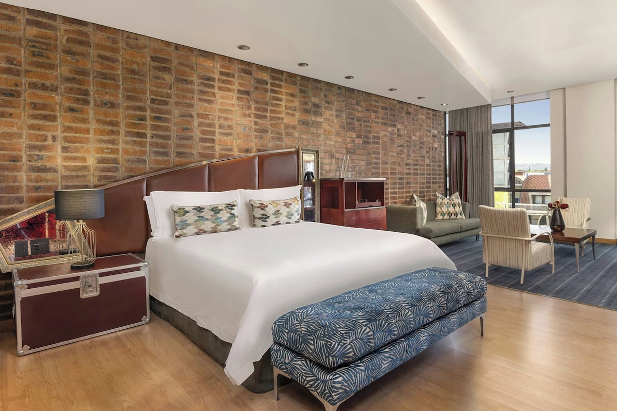 Executive Room, 1 King Bed | 1 bedroom, Egyptian cotton sheets, premium bedding, down duvets