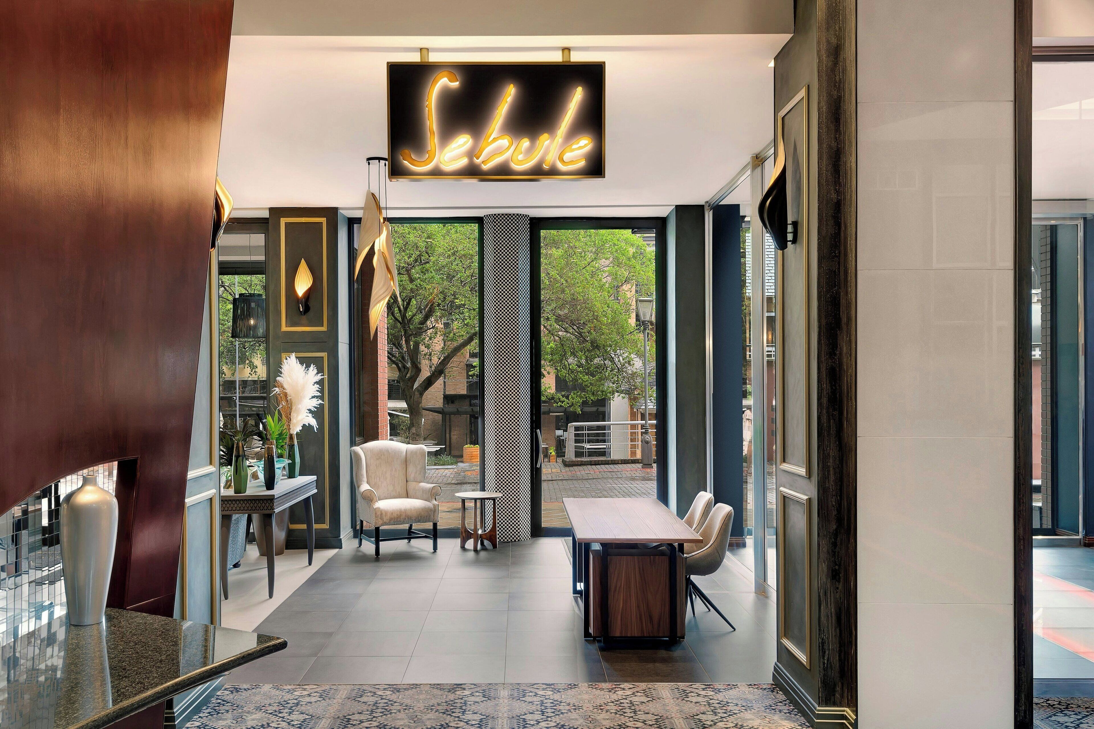 Photo - African Pride Melrose Arch, Autograph Collection