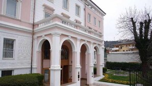 Esterni