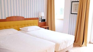 Unclassified image, 2 of 38, button - Greif Maria Theresia Hotel (Trieste)