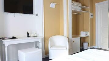 Minibar, in-room safe, alarm clocks