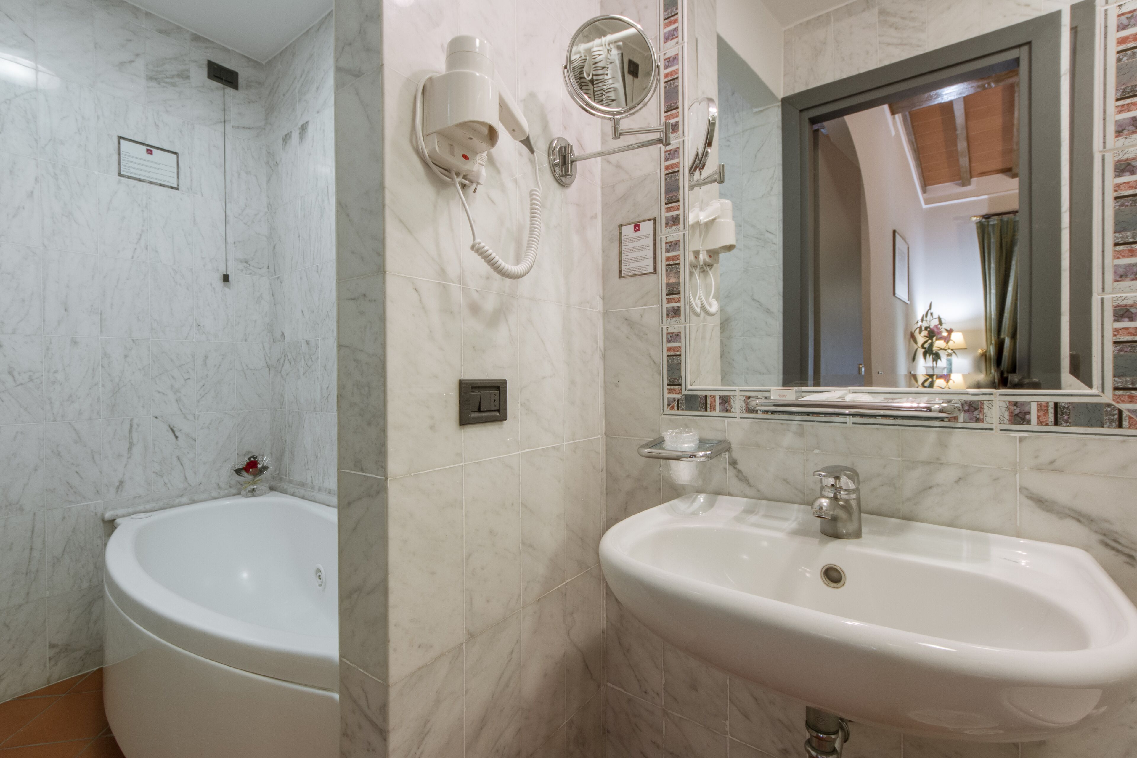 shower, free toiletries, hair dryer, bidet